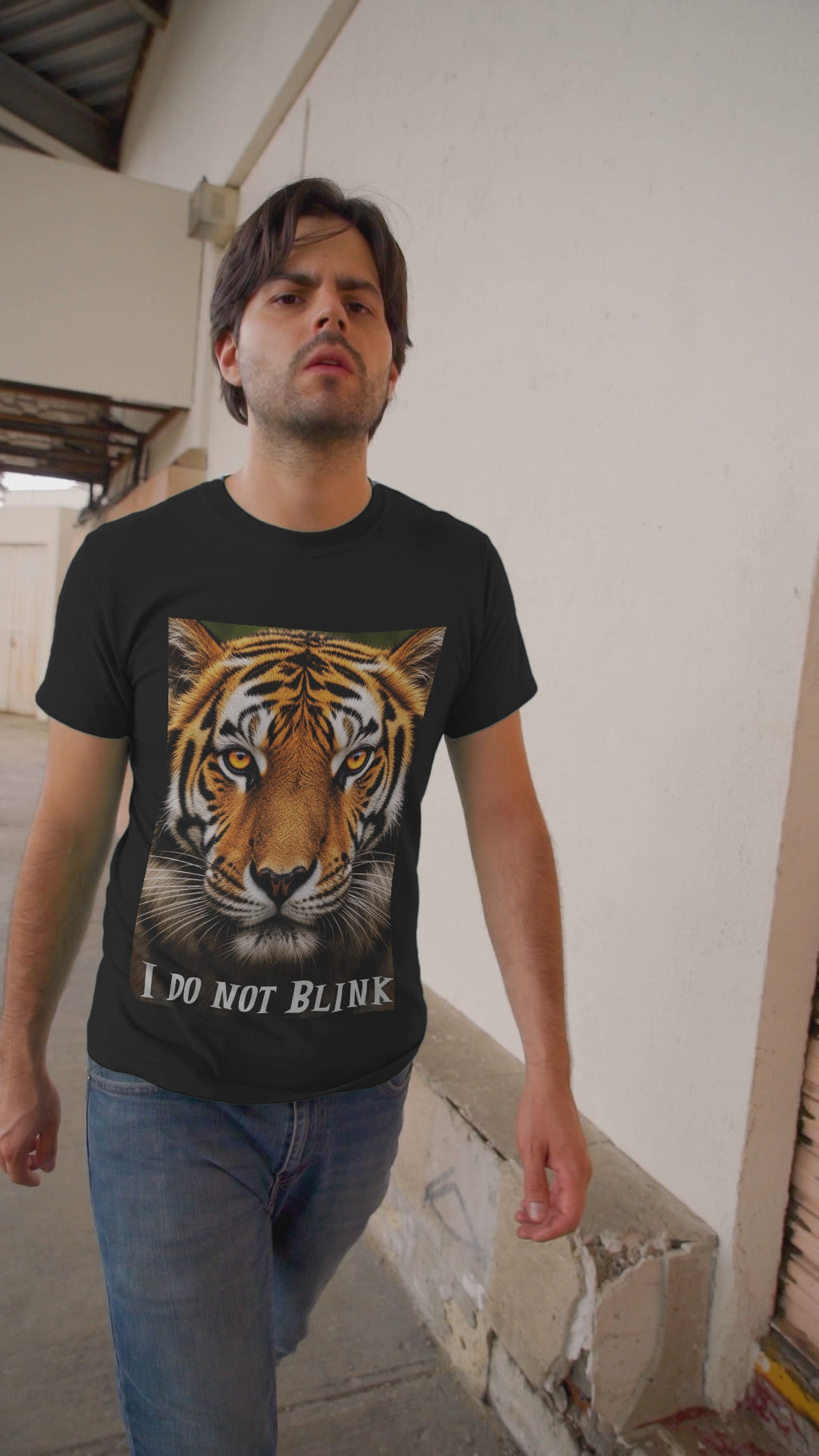 I Do Not Blink – Graphic Tee